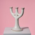 Trójramienny szwedzki biały ceramiczny świecznik vintage