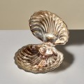 metalowa muszla vintage kawiornica puzderko maselnica